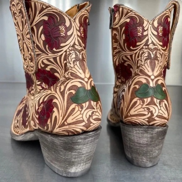 Old Gringo | Shoes | Old Gringo Boots 5 B Edwine Ls Short  Old Gringo Boots 10.5 B EDWINE LS SHORT BL3501-1 ~ Crimson Flowers~Cream ~NIB